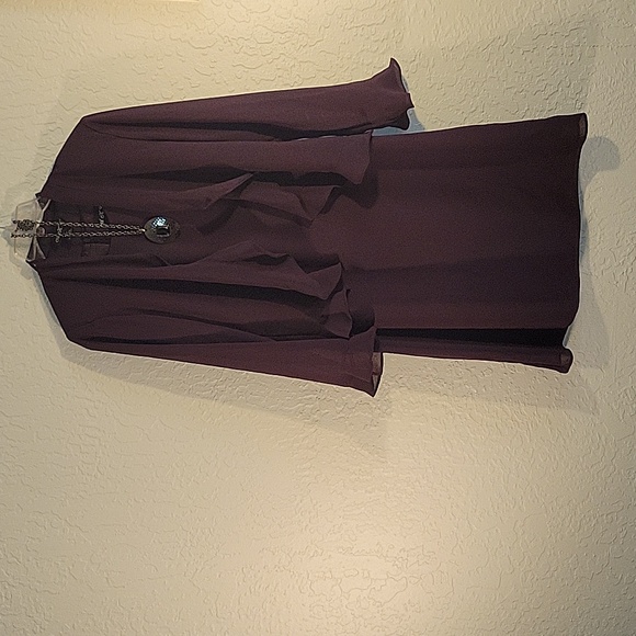 Perfect Plum colored A.K.C. 2 PC dress set. Size 8. - Picture 2 of 5
